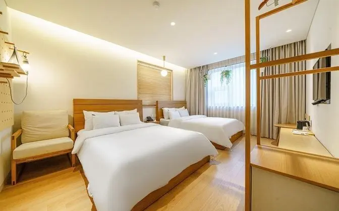 Oda (Royal Family Twin Breakfast Included )