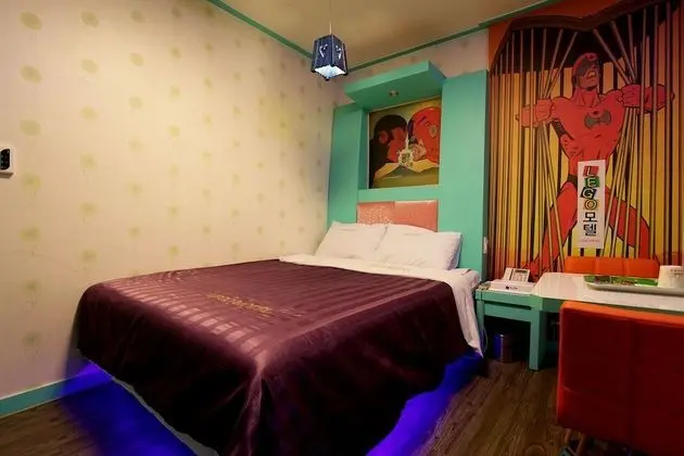 Oda (Massage Bed Room)