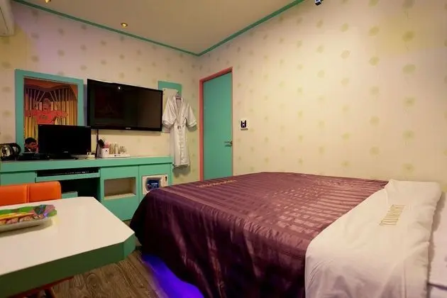 Oda (Massage Bed Room)