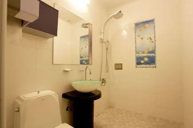 Oda (Massage Bed Room)