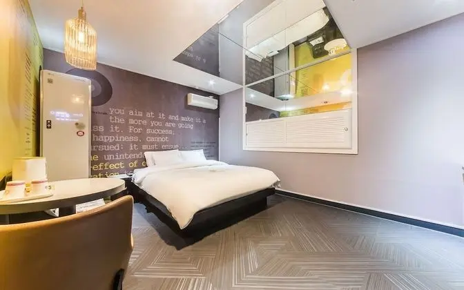 Oda (Deluxe (Netflix styler available))