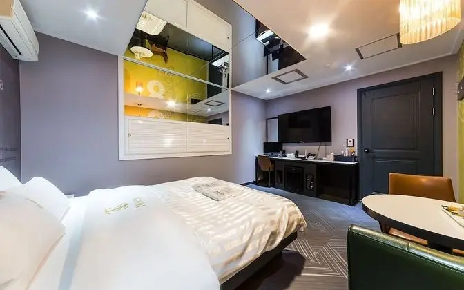 Oda (Deluxe (Netflix styler available))