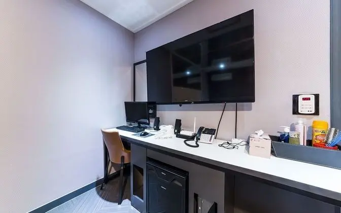 Oda (Deluxe (Netflix styler available))