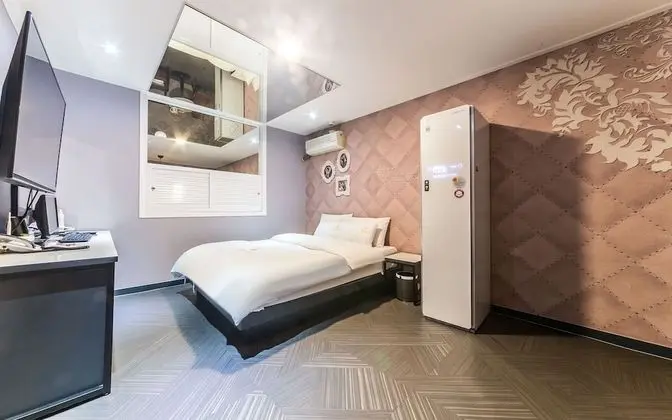 Oda (Deluxe (Netflix styler available))