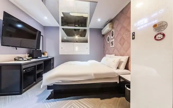 Oda (Deluxe (Netflix styler available))