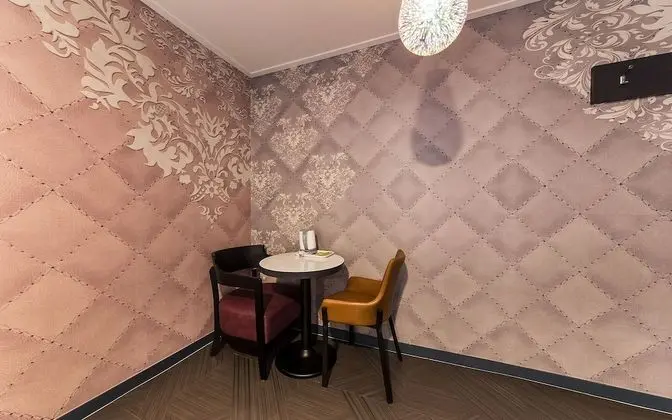 Oda (Deluxe (Netflix styler available))