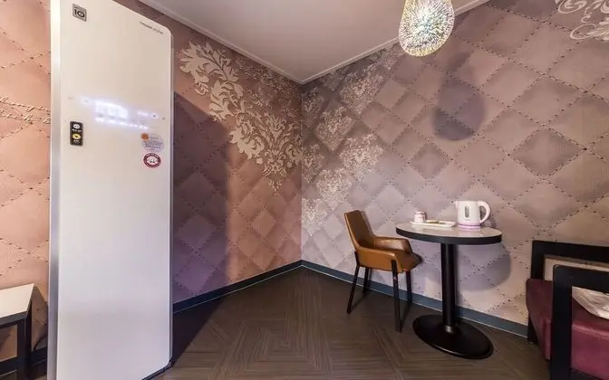 Oda (Deluxe (Netflix styler available))