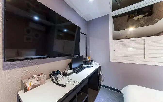 Oda (Deluxe (Netflix styler available))