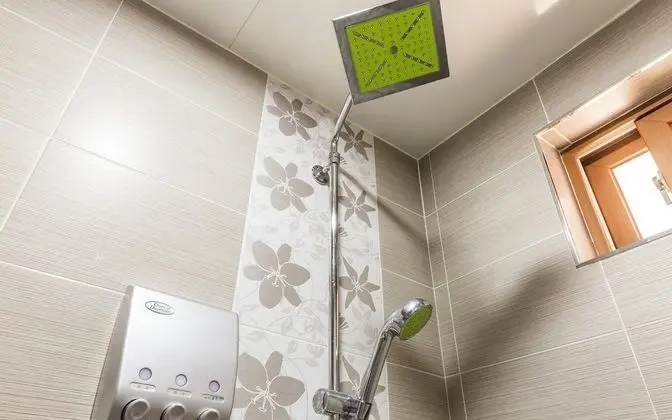 Oda (Deluxe (Netflix styler available))