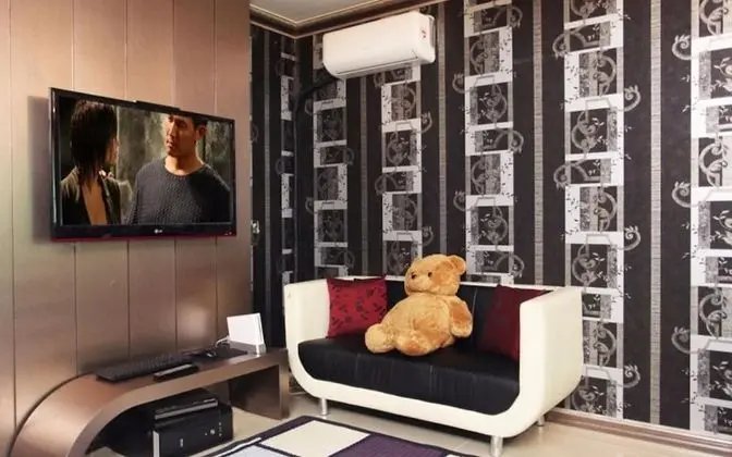 Oda (Persian Pepe (Jet Spa))