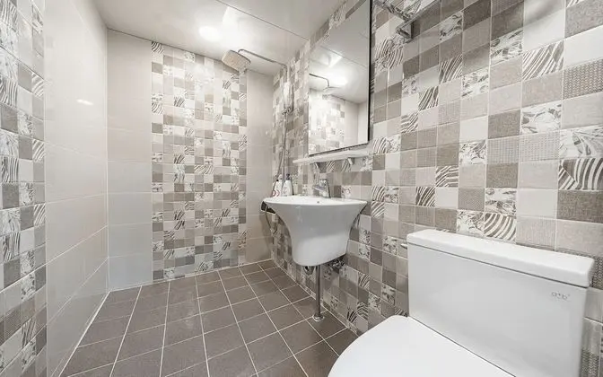 Oda (Twin (LG 65"TV + Netflix available + )