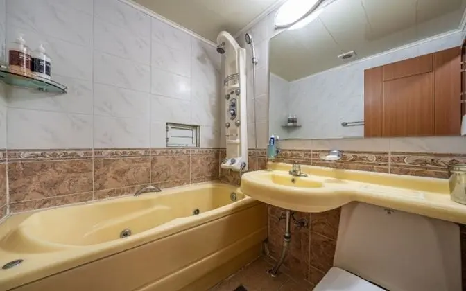 Oda (Standard room (Netflix viewing availa)