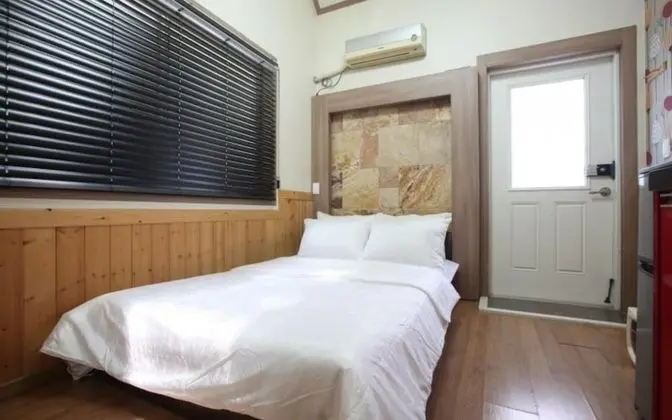 Oda (Couple No 12 (2F))