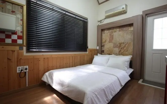 Oda (Couple No 12 (2F))