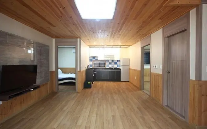 Oda (Separate House No 11)