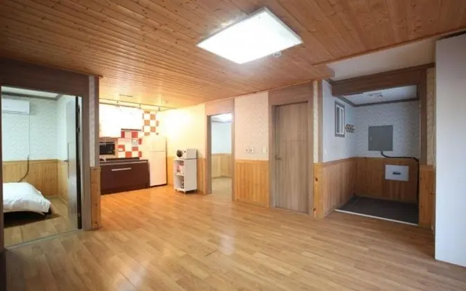 Oda (Separate House No 11)