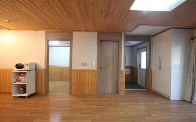 Oda (Separate House No 11)