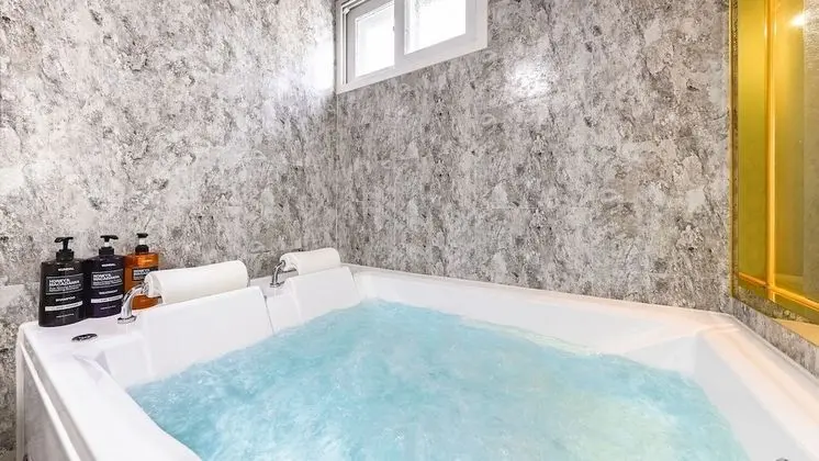 Basic Oda, 3 Yatak Odası (B)