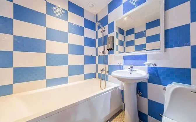 Oda (Gold (sky window / bathtub))