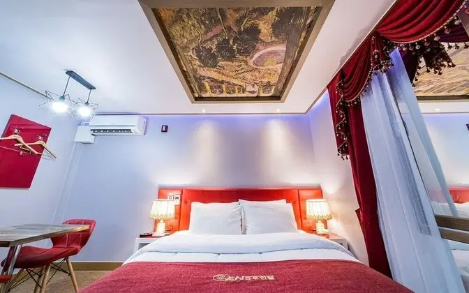 Oda (Gold (sky window / bathtub))