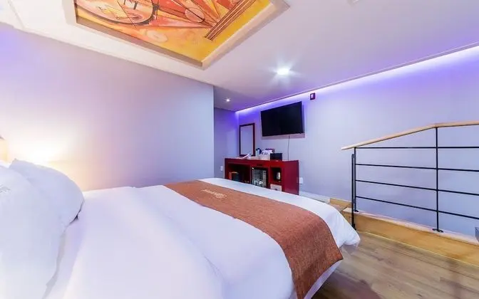 Oda (VIP (Sky Window Large View / Bath / M)