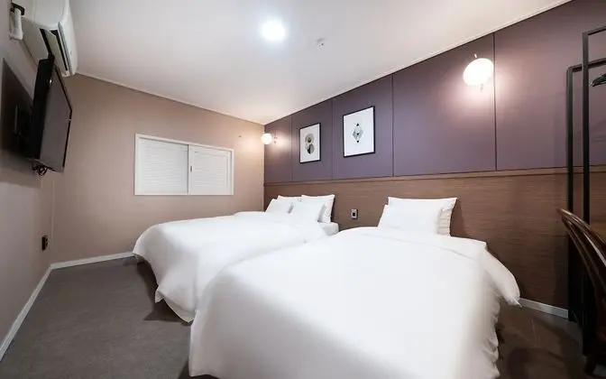 Oda (Business Twin Business Twin (Netflix )