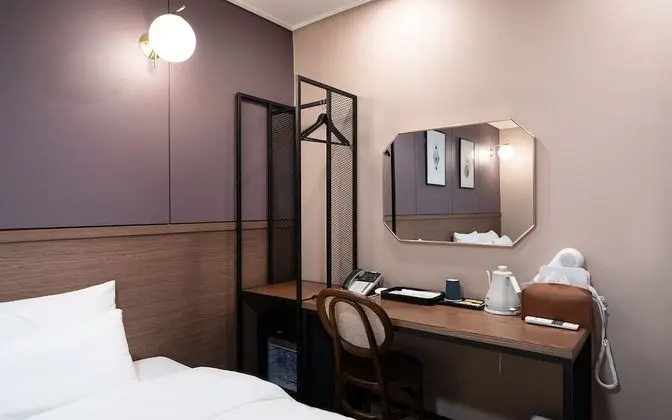 Oda (Business Twin Business Twin (Netflix )