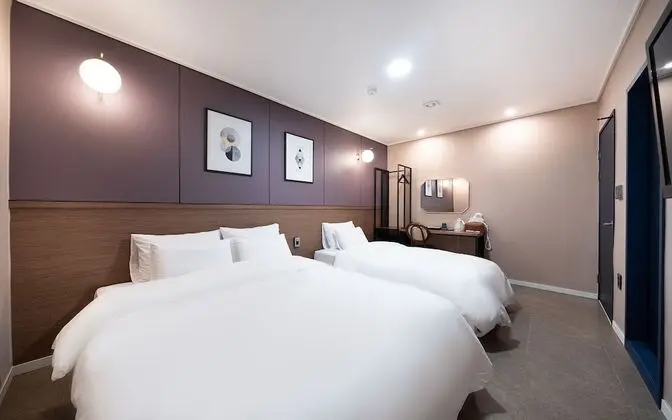 Oda (Business Twin Business Twin (Netflix )