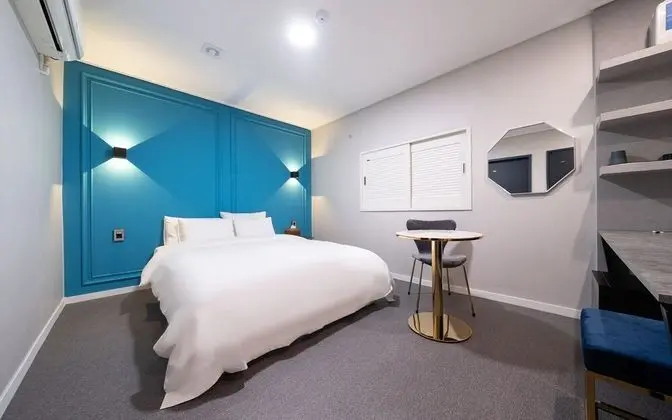 Oda (Premium Premium B (Netflix available))