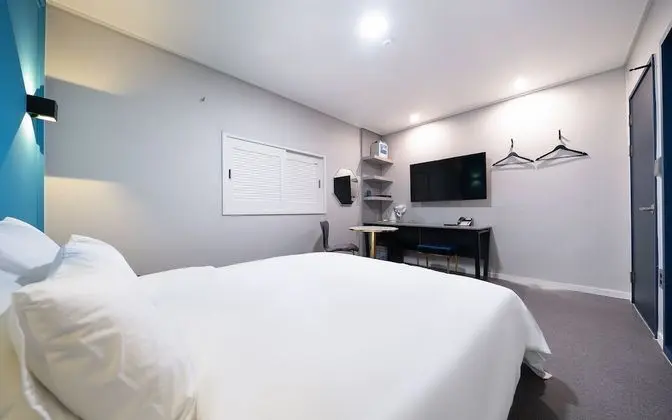 Oda (Premium Premium B (Netflix available))