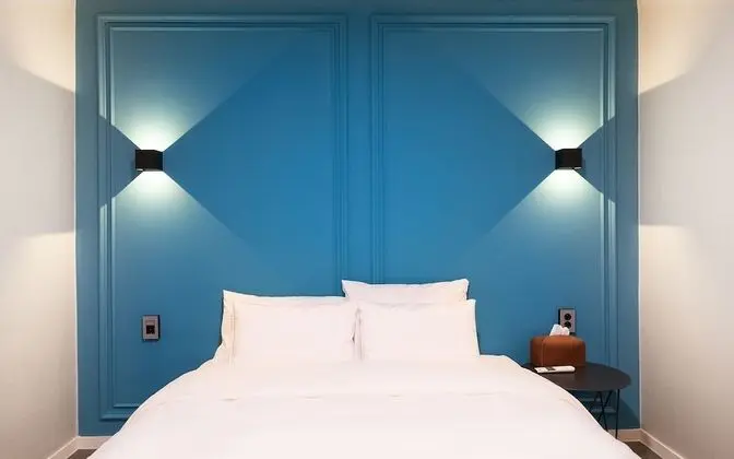 Oda (Premium Premium B (Netflix available))