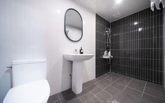 Oda (Premium Premium B (Netflix available))