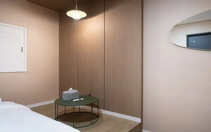 Oda (Premium Premium C (Netflix available))