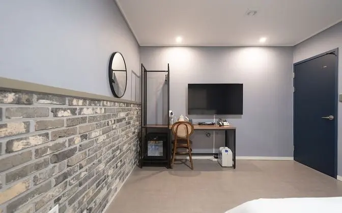 Oda (Premium Premium C (Netflix available))