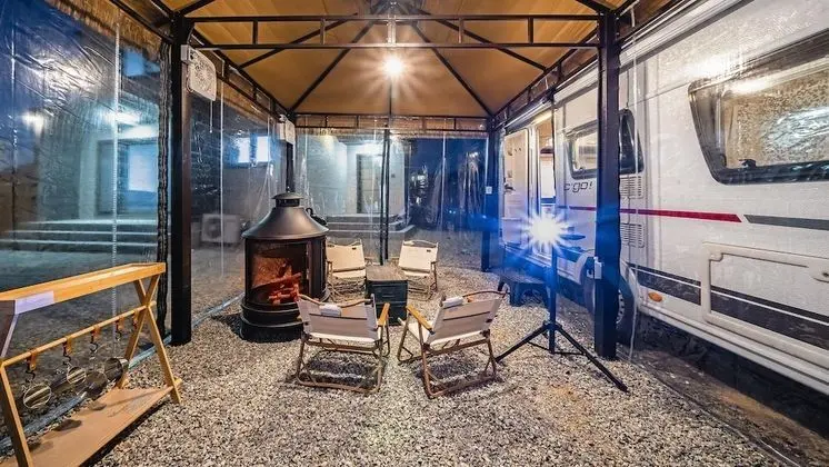 Basic Oda, 3 Yatak Odası (STAY camp(caravan, beamprojector))