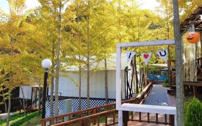 Oda (Glamping White (Double Bed))