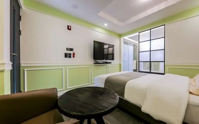 Oda (Deluxe (Netflix available))