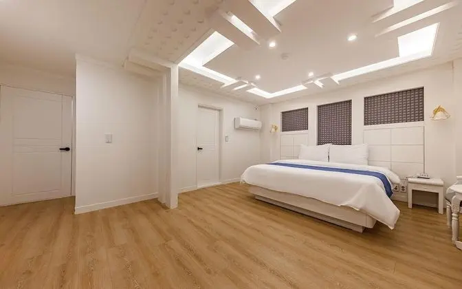 Oda (Sweet Oxygen (70-inch TV oxygen conce)