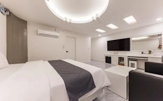 Oda (Sweet Oxygen (70-inch TV oxygen conce)