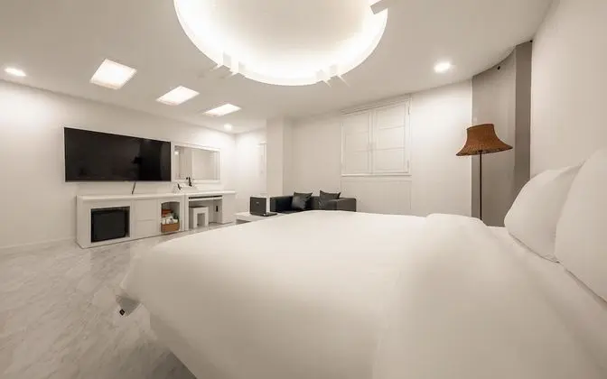 Oda (Sweet Oxygen (70-inch TV oxygen conce)