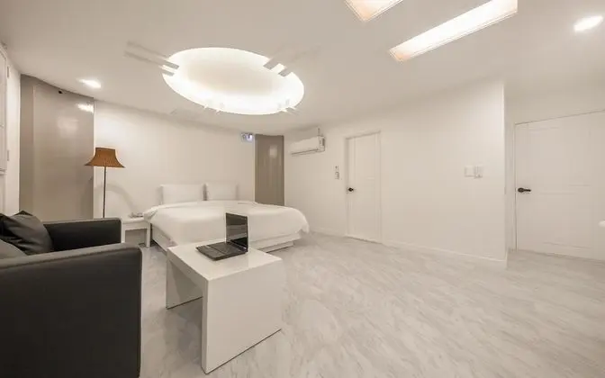 Oda (Sweet Oxygen (70-inch TV oxygen conce)