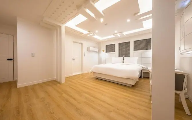 Oda (Sweet Oxygen (70-inch TV oxygen conce)