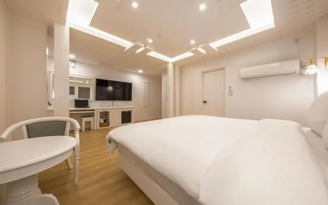 Oda (Sweet Oxygen (70-inch TV oxygen conce)