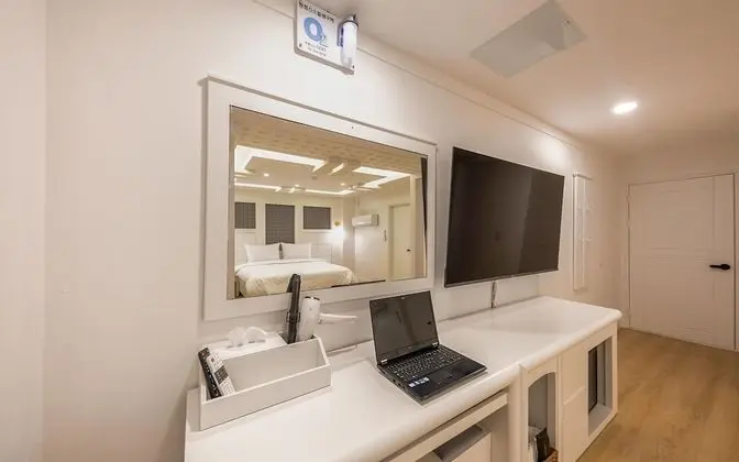 Oda (Sweet Oxygen (70-inch TV oxygen conce)