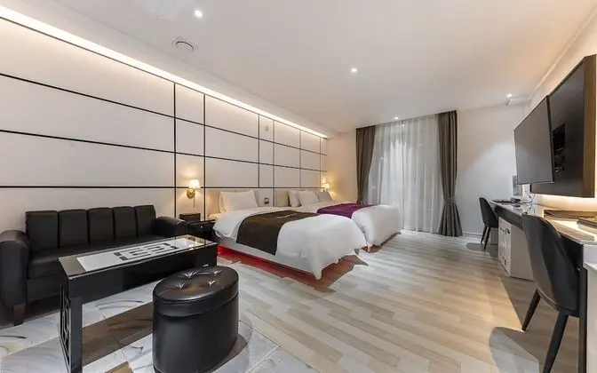 Oda (Twin (Free Breakfast - Excluding SUN )