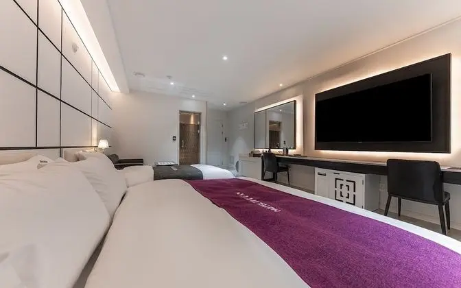 Oda (Twin (Free Breakfast - Excluding SUN )