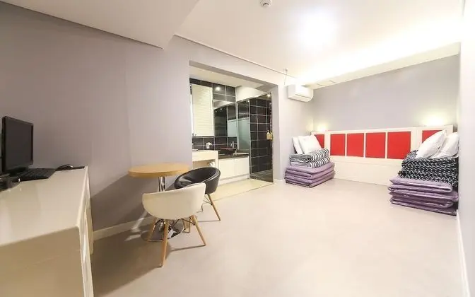 Oda (Korean room (55" UHDTV Netflix Y)