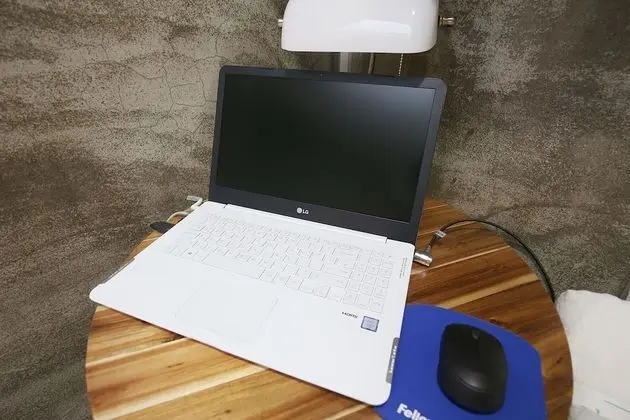 Oda (Standard (Sky Window))