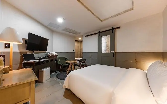 Oda (Suite (Sky Window))