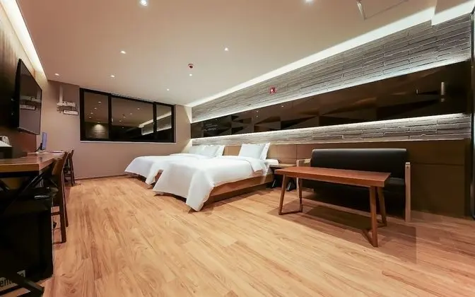 Oda (Twin Room (65-inch smart TV no-hard P)